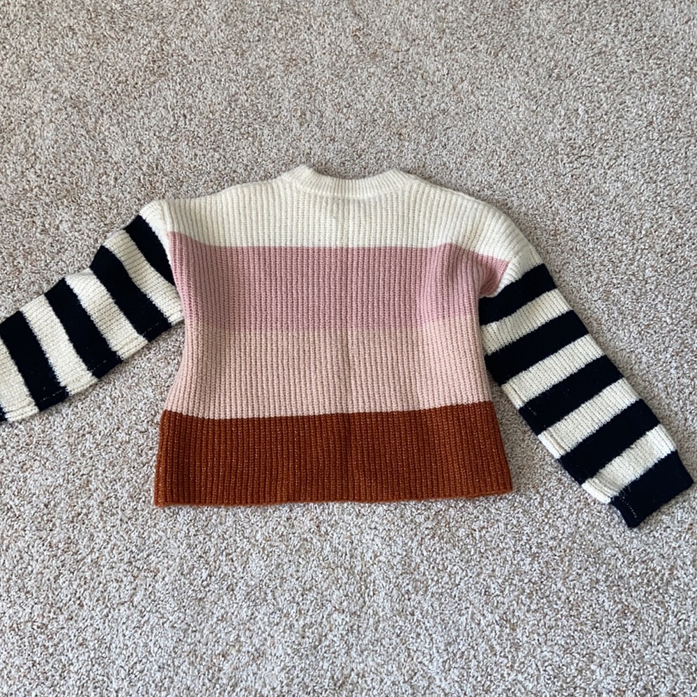 Color Block Sweater - Picture 2 of 3